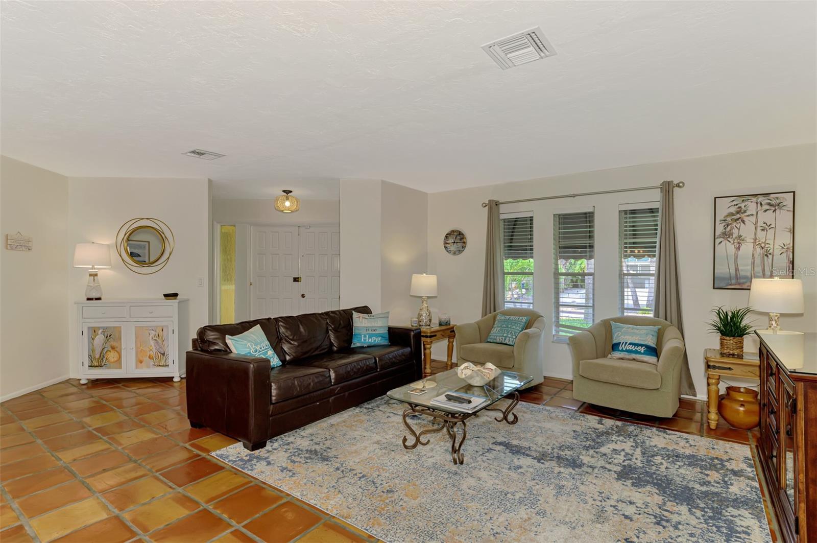 Image 10 of 55 For 4946 Commonwealth Drive