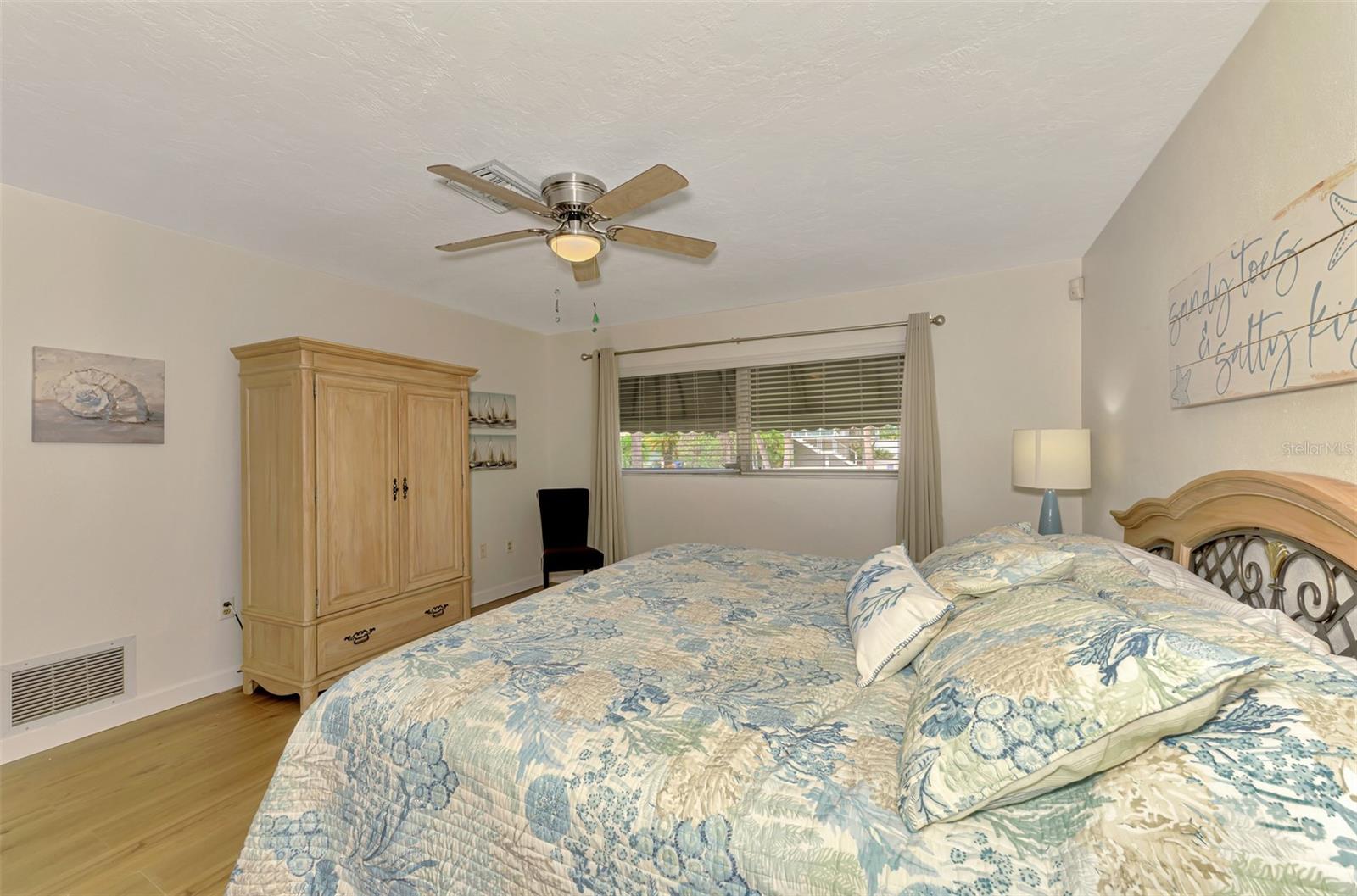 Image 31 of 55 For 4946 Commonwealth Drive