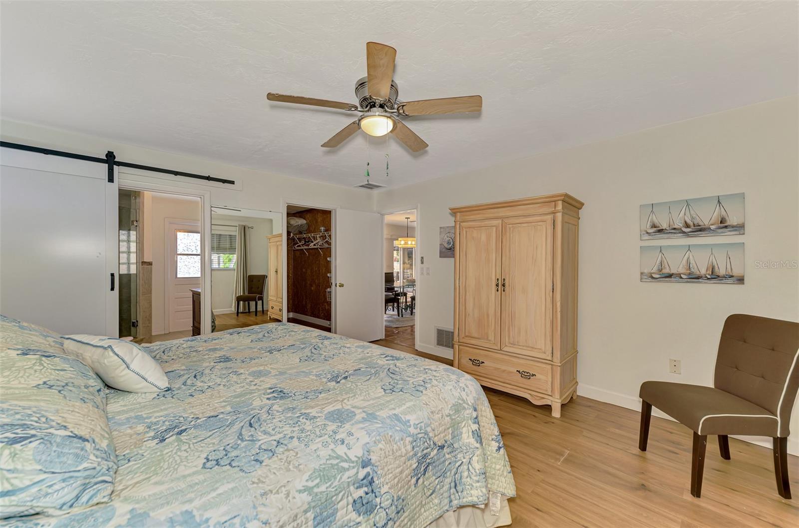 Image 33 of 55 For 4946 Commonwealth Drive