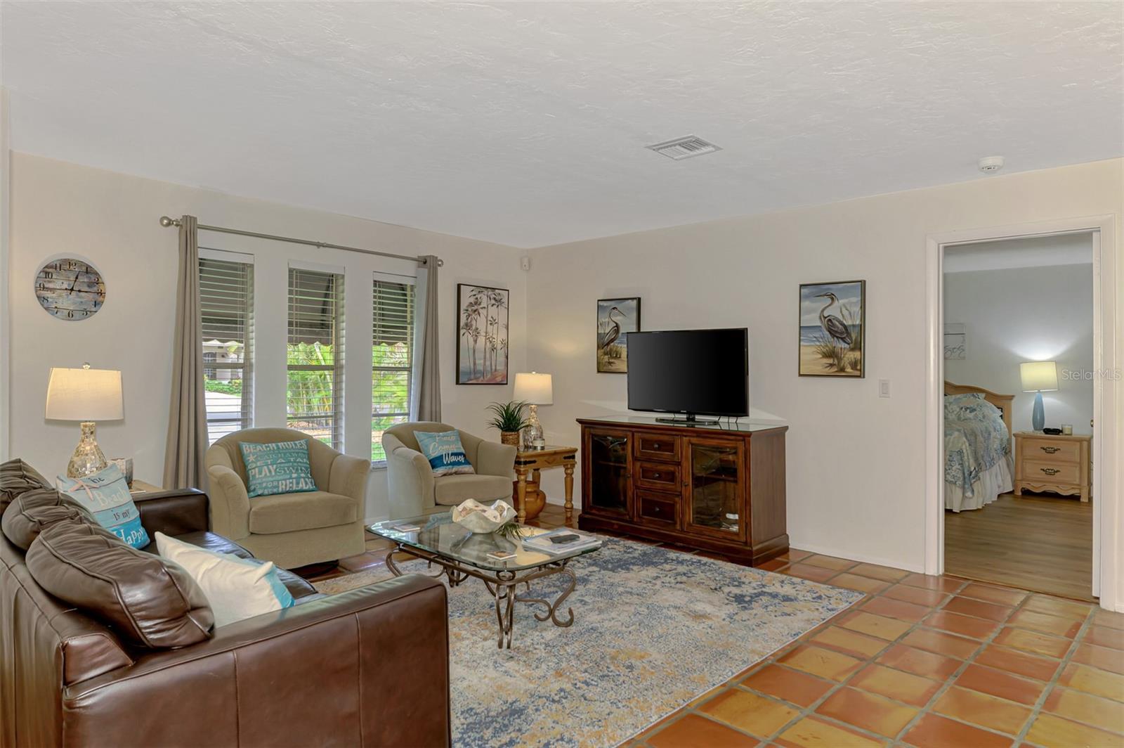 Image 9 of 55 For 4946 Commonwealth Drive