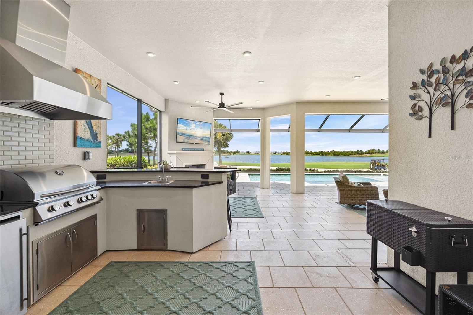 Image 26 of 80 For 3968 Santa Caterina Boulevard