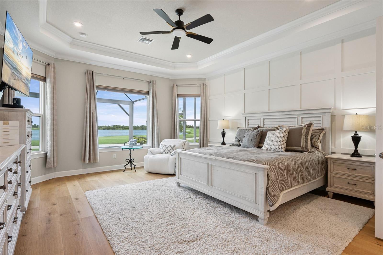 Image 32 of 80 For 3968 Santa Caterina Boulevard