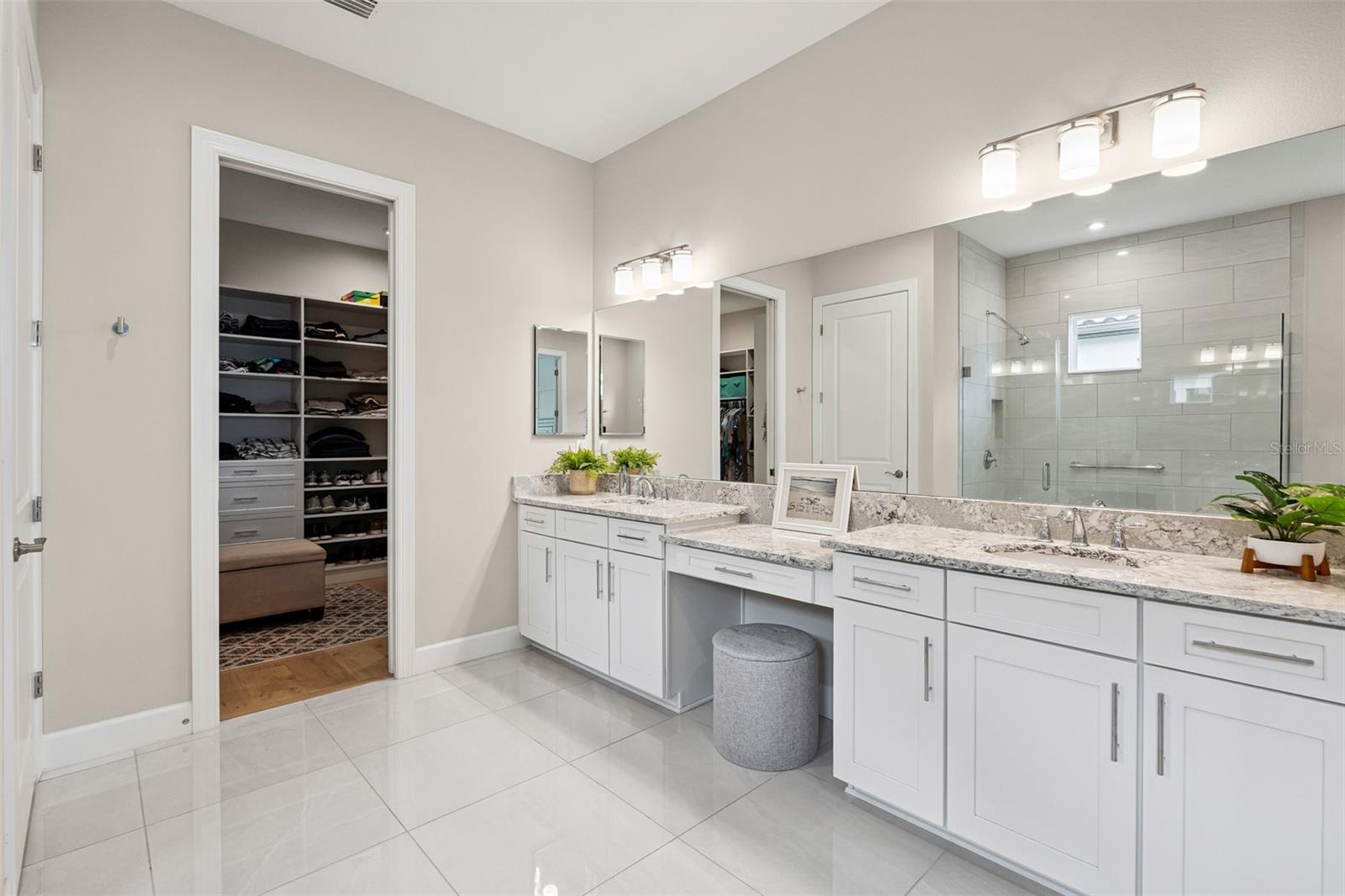 Image 36 of 80 For 3968 Santa Caterina Boulevard