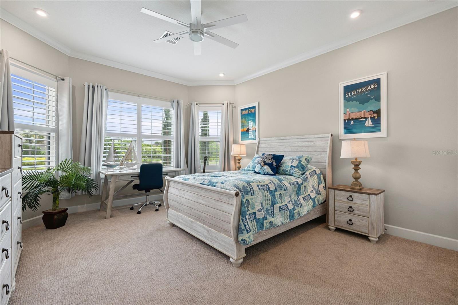 Image 37 of 80 For 3968 Santa Caterina Boulevard