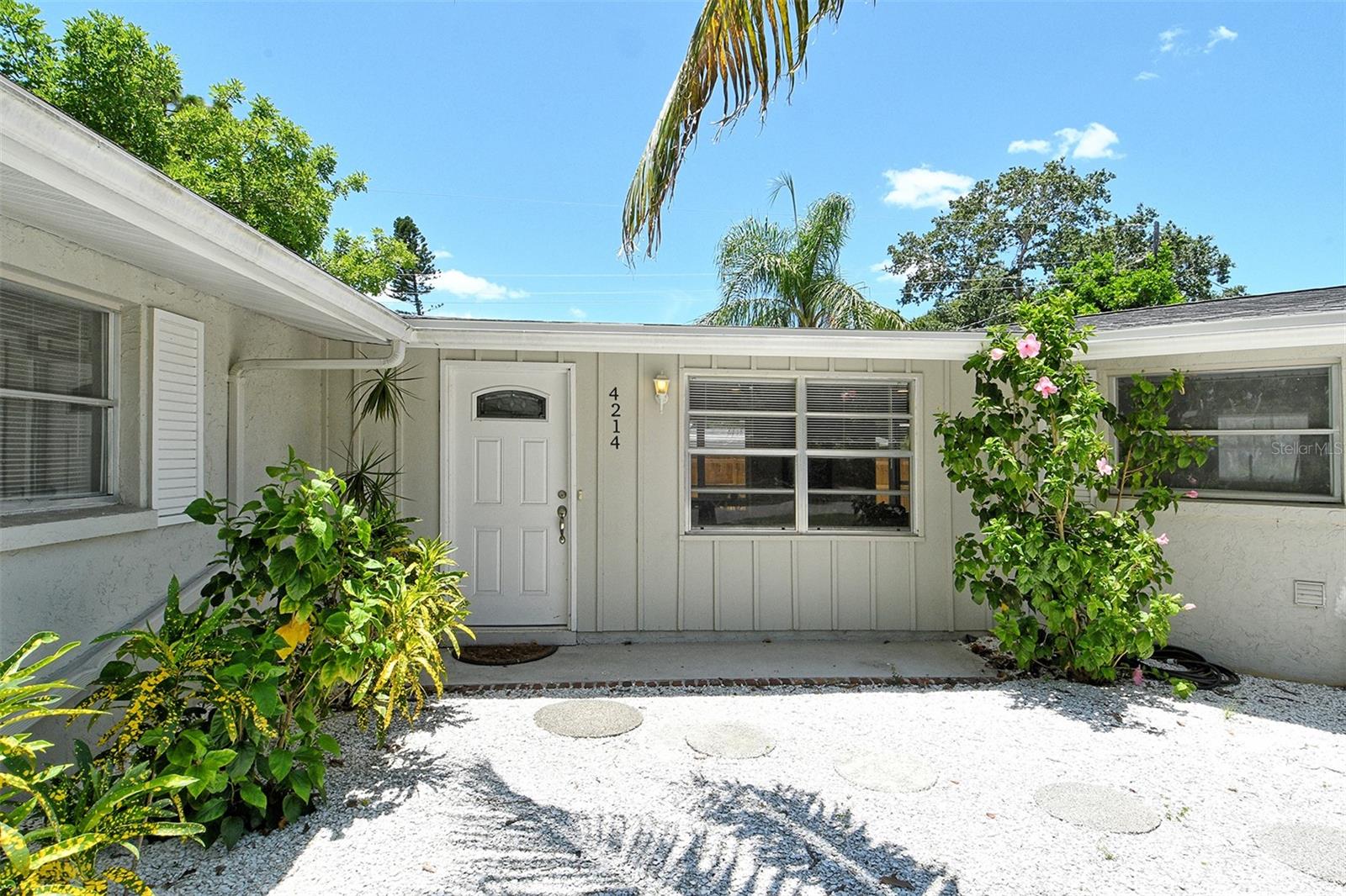Image 4 of 48 For 4214 Groveland Avenue