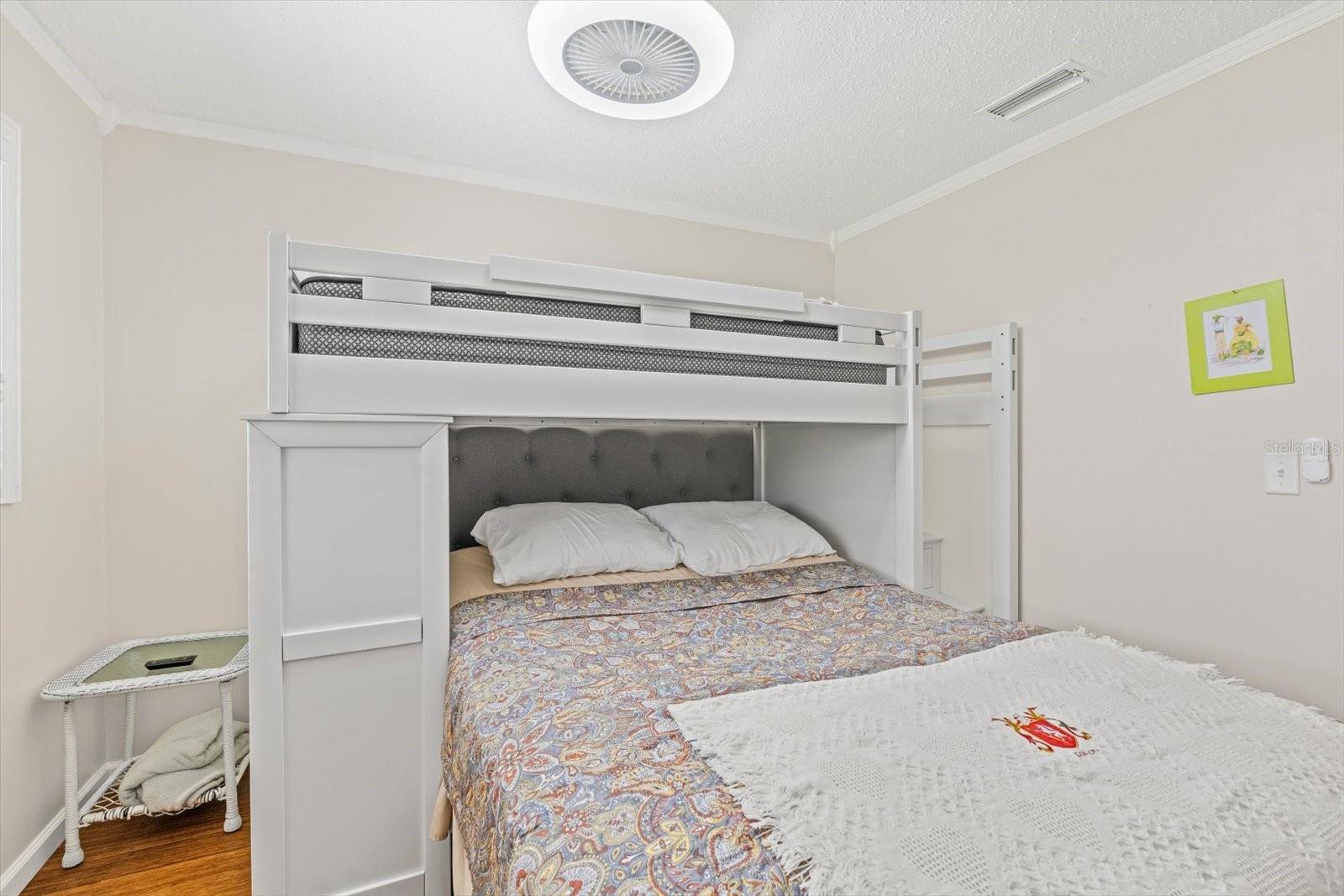 Image 24 of 38 For 6016 Hibiscus Drive