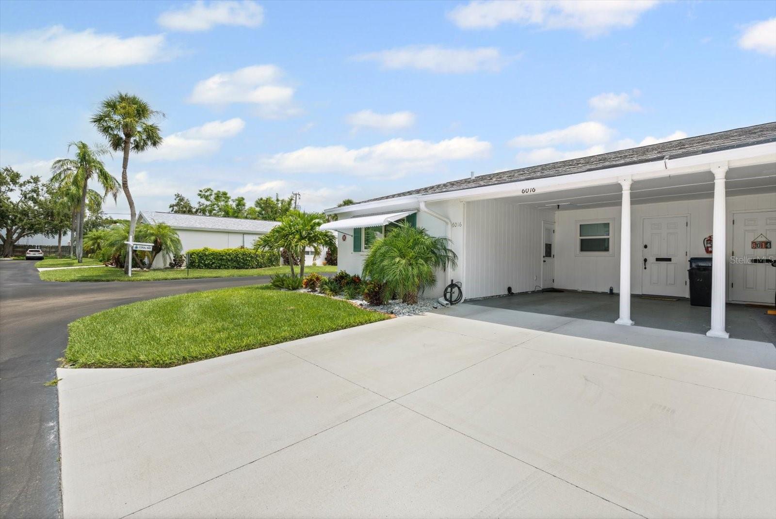 Image 7 of 38 For 6016 Hibiscus Drive