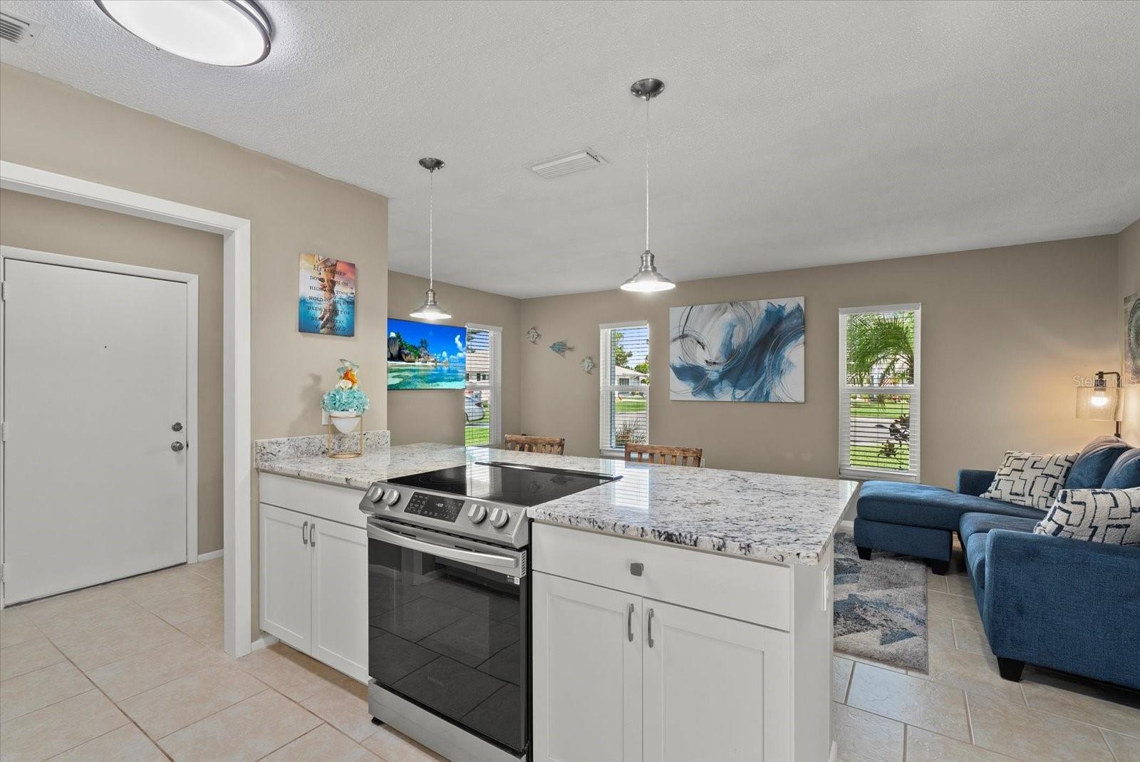 Image 11 of 52 For 4309 Chinaberry Circle