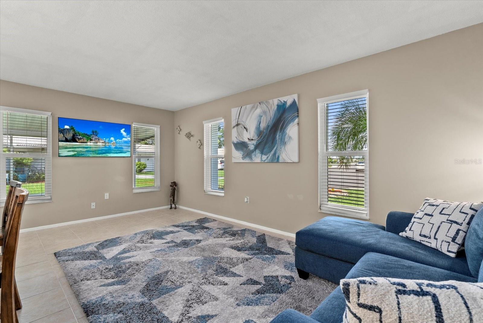 Image 13 of 52 For 4309 Chinaberry Circle