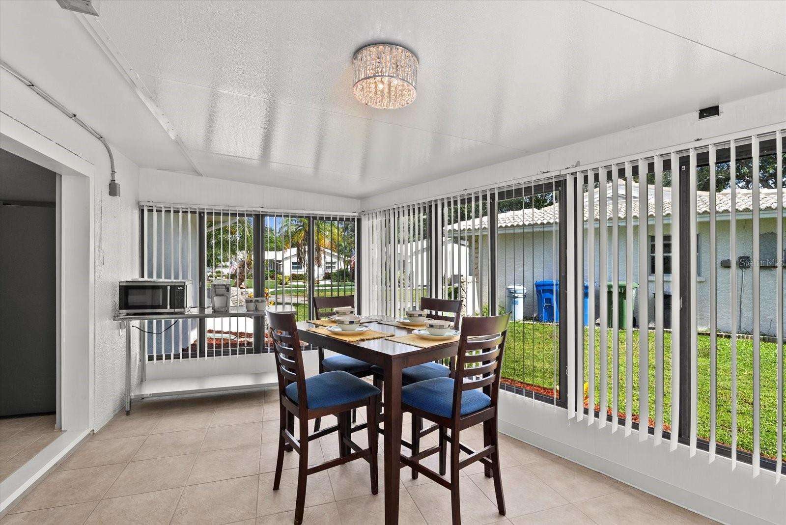 Image 19 of 52 For 4309 Chinaberry Circle