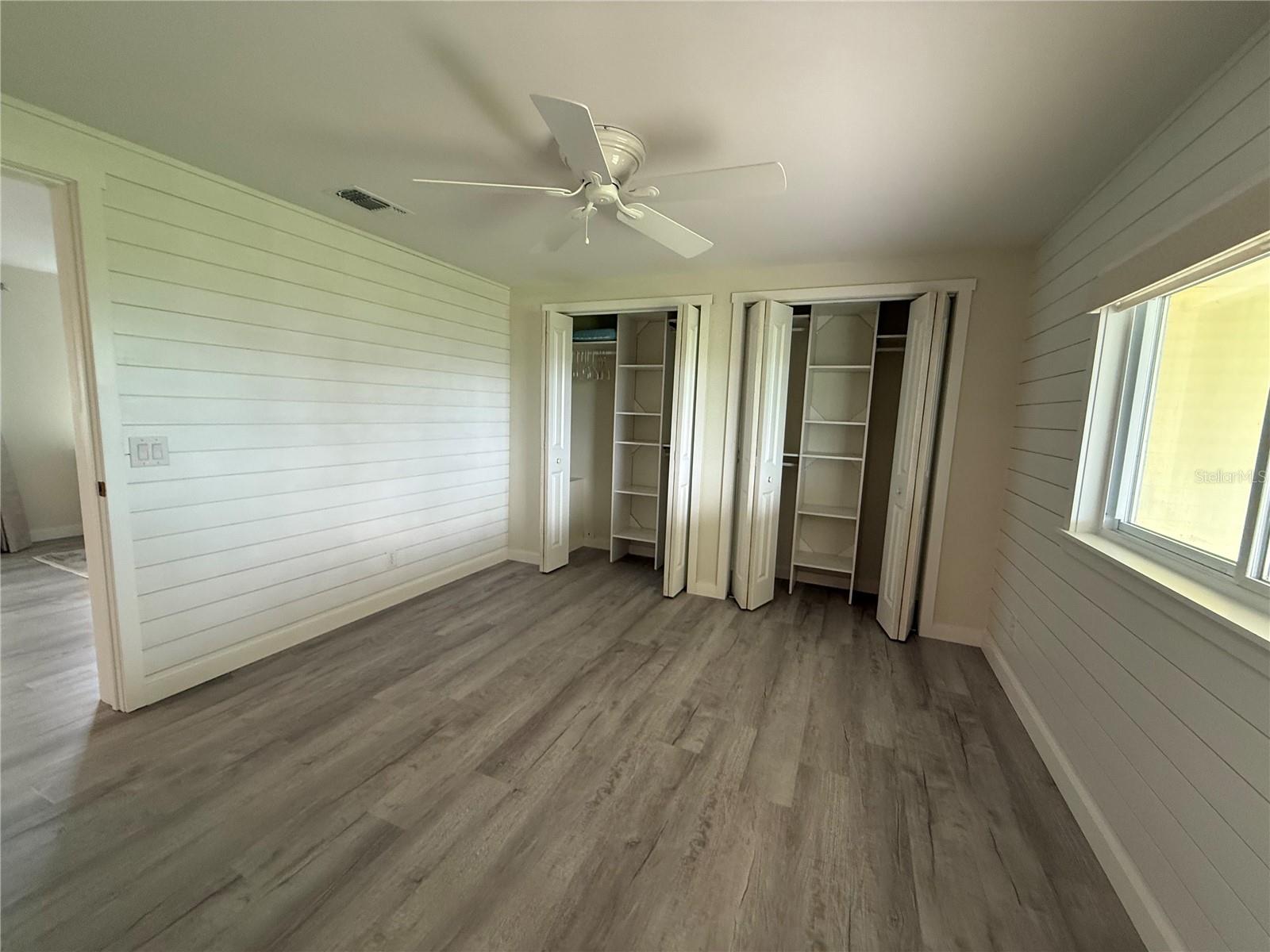 Image 10 of 26 For 637 Los Altos  374