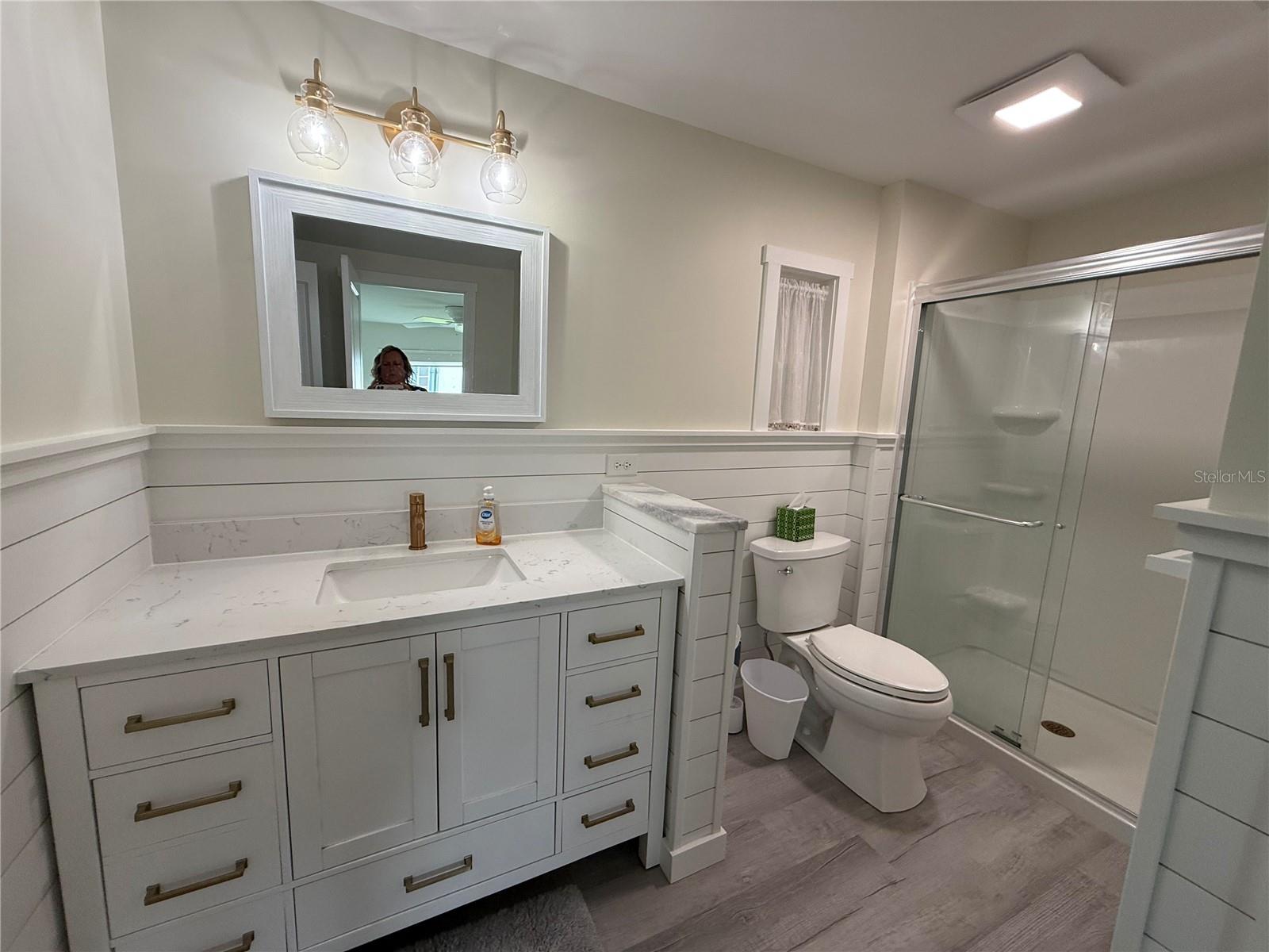 Image 8 of 26 For 637 Los Altos  374