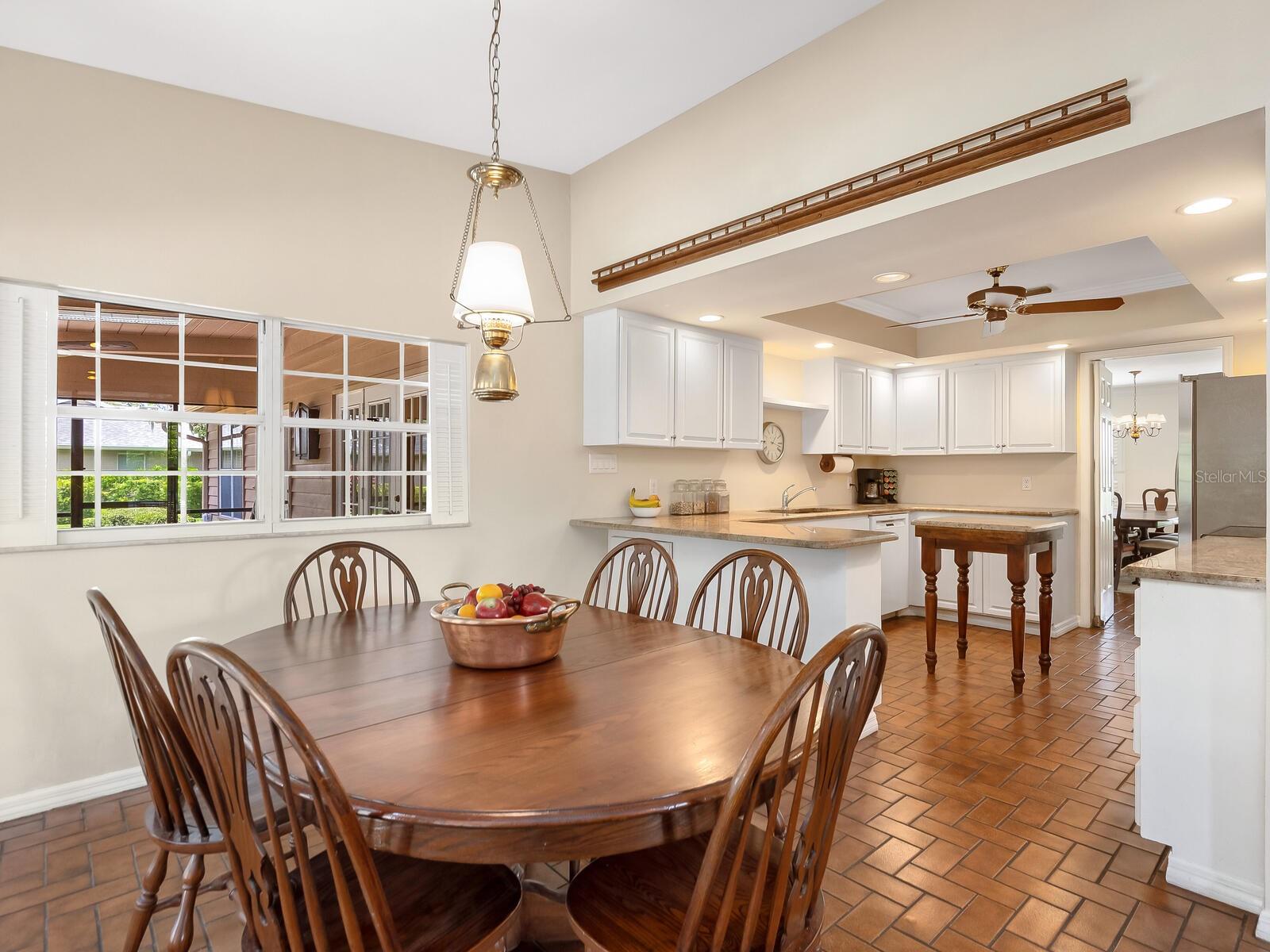 Image 13 of 55 For 3632 Beneva Oaks Boulevard