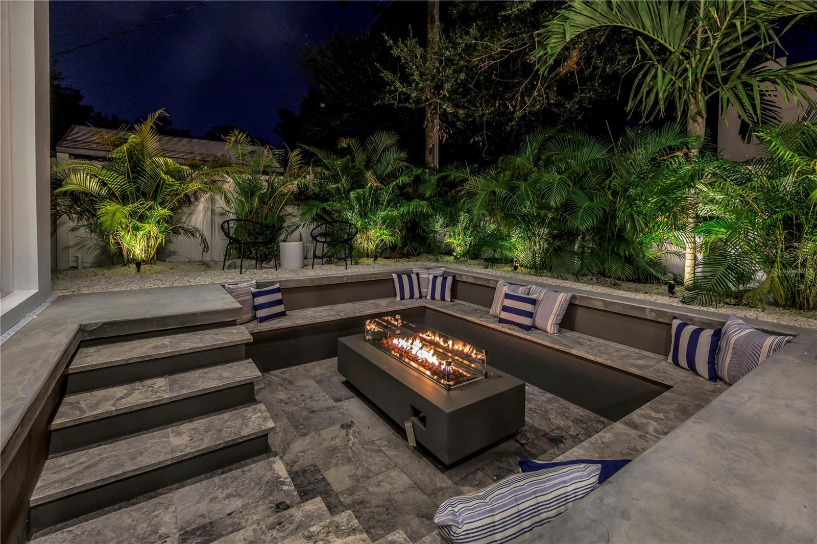 Image 85 of 90 For 2314 Floyd Street