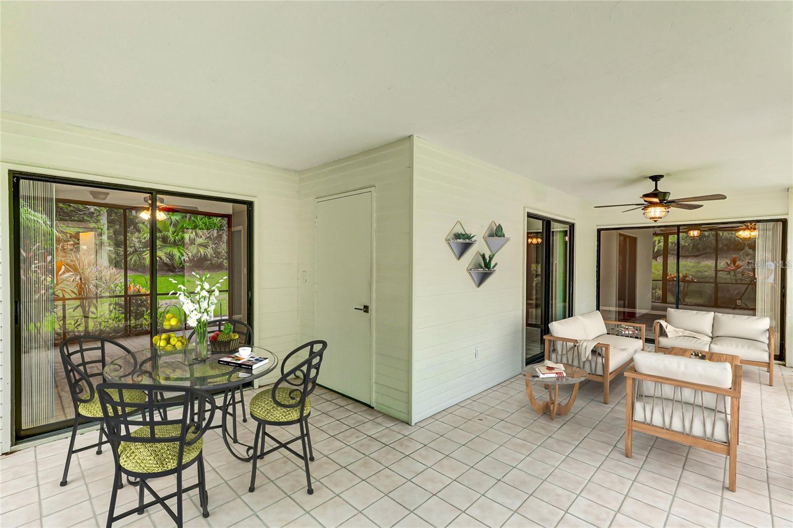 Image 21 of 33 For 814 Spring Lakes Boulevard 14