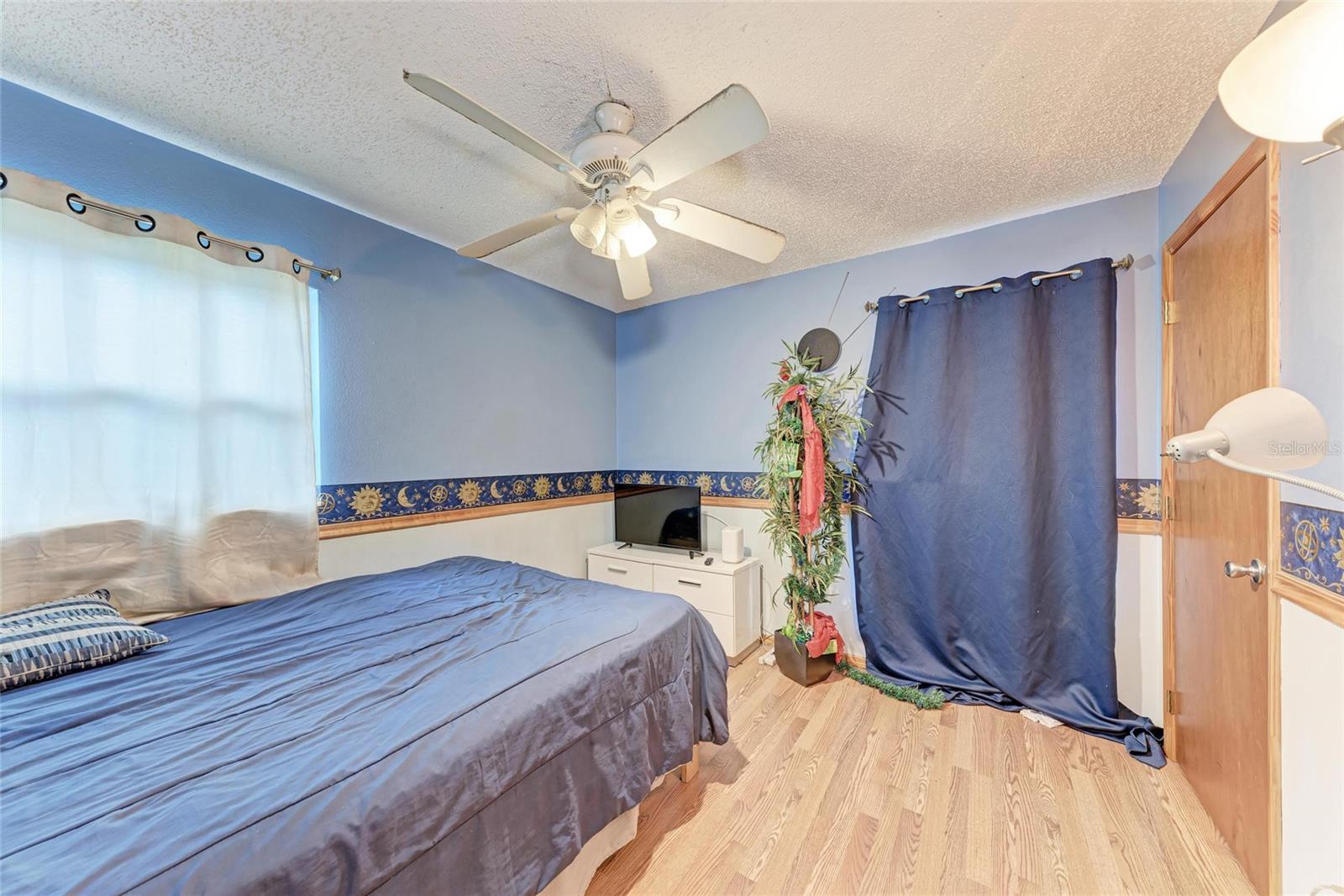 Image 19 of 40 For 425 16th Avenue