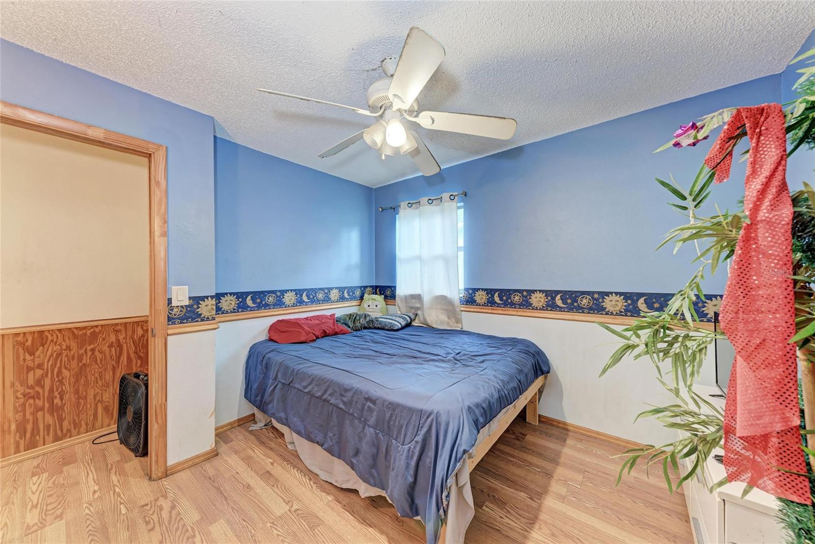 Image 20 of 40 For 425 16th Avenue