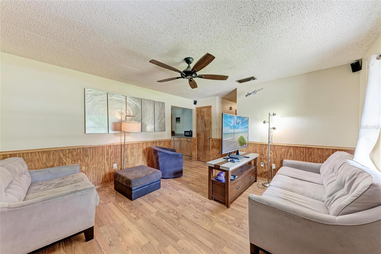 Image 7 of 40 For 425 16th Avenue