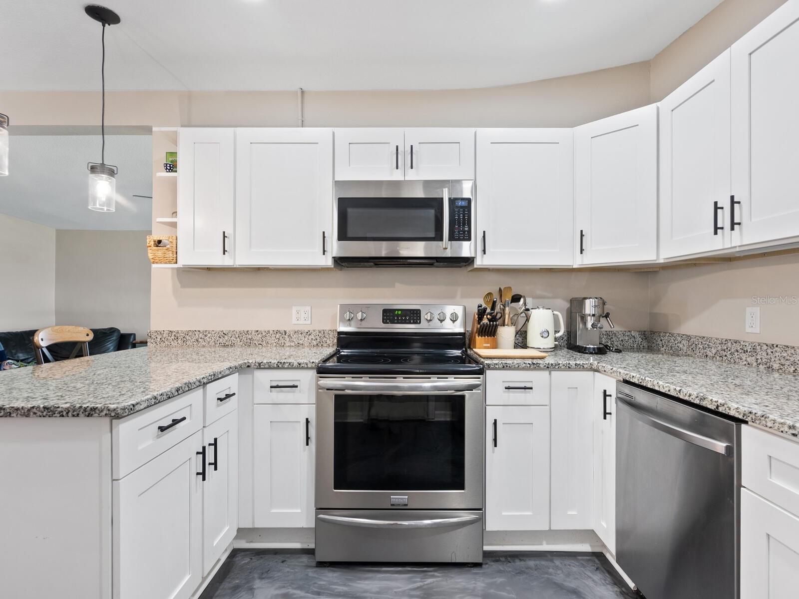Image 10 of 44 For 2416 Emory Avenue