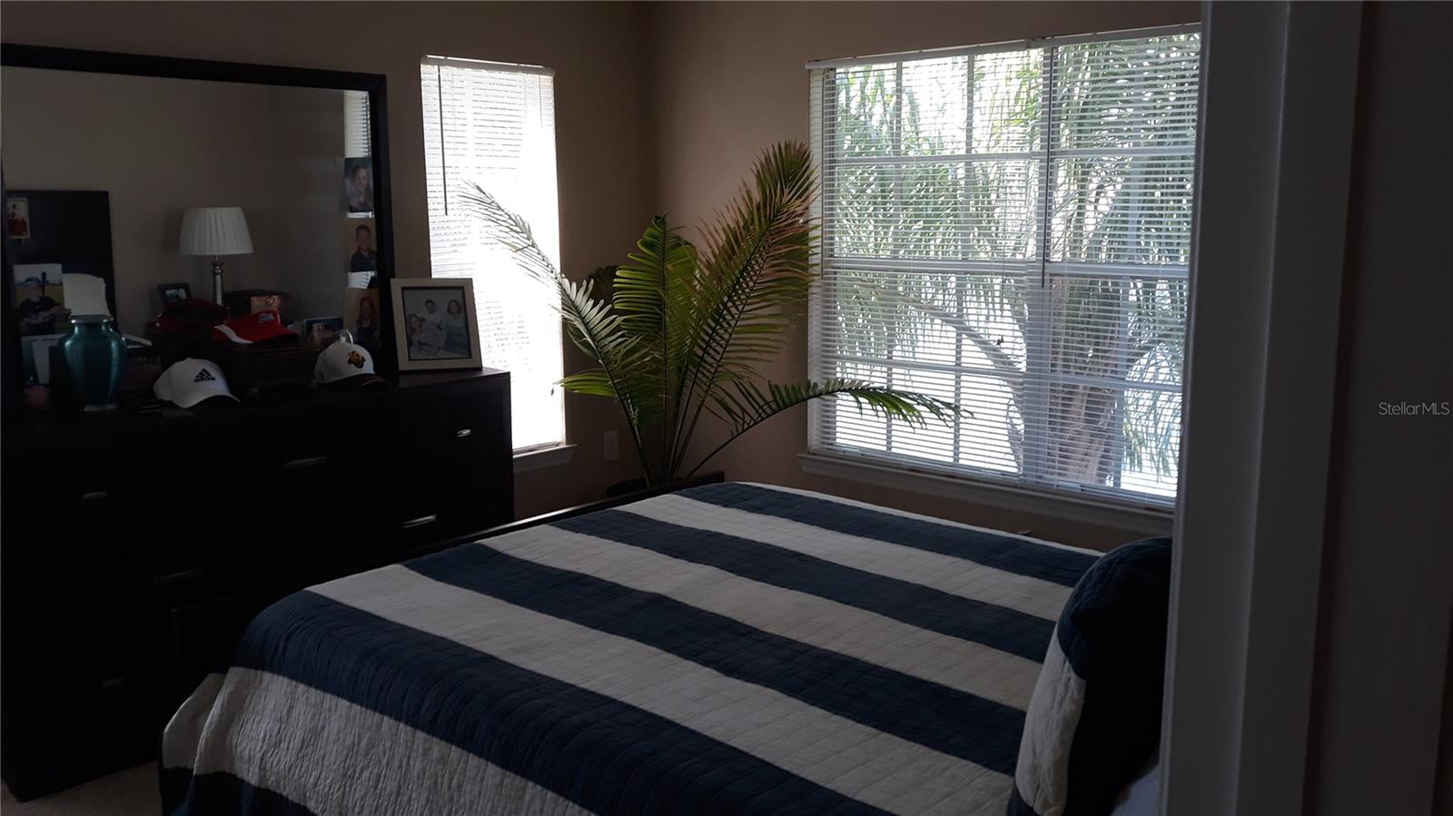 Image 10 of 17 For 8933 Manor Loop 208