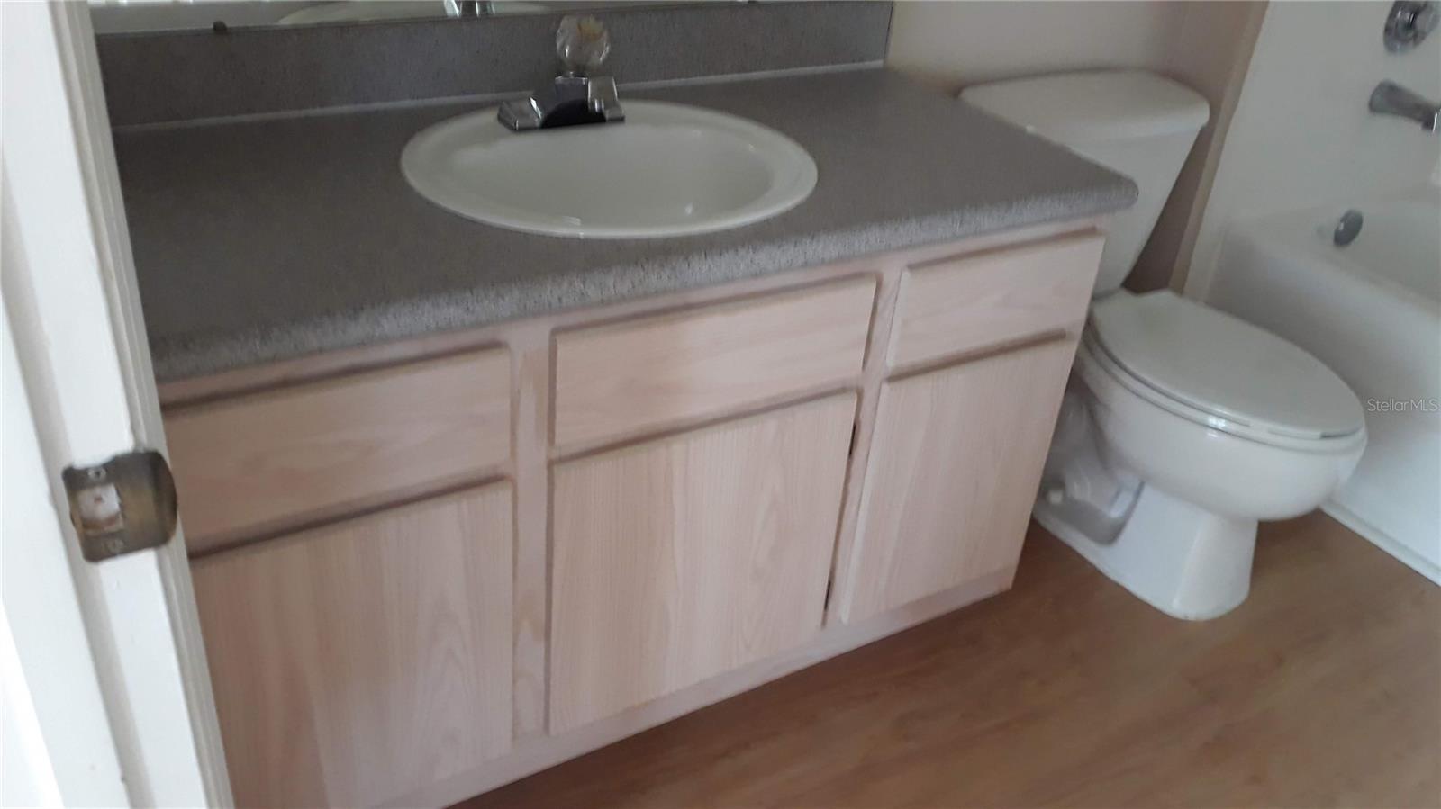 Image 12 of 17 For 8933 Manor Loop 208