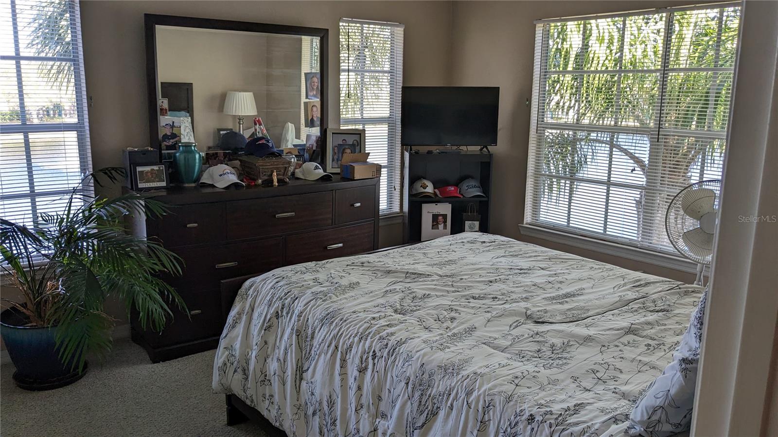 Image 8 of 17 For 8933 Manor Loop 208