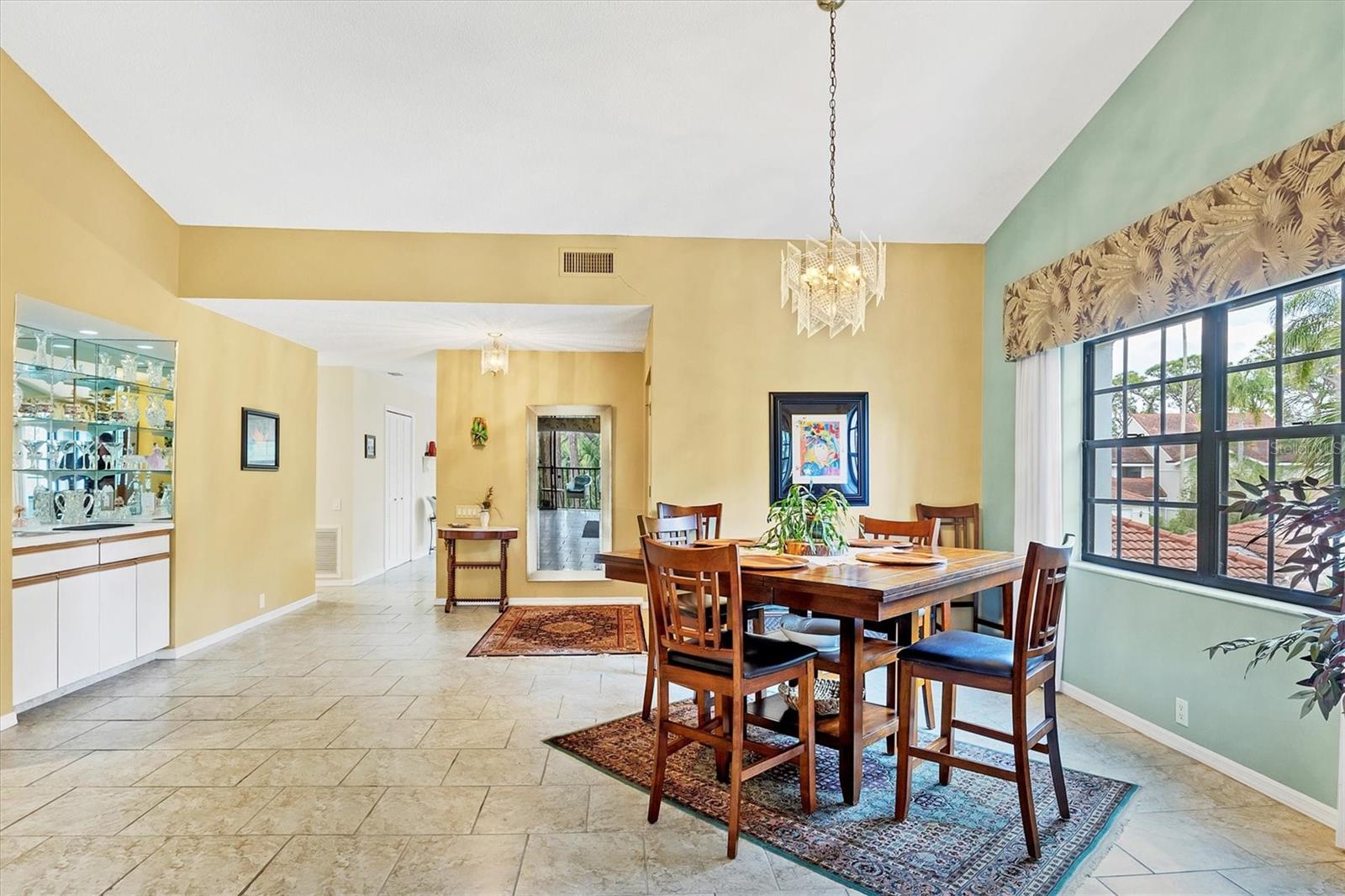Image 15 of 49 For 7674 Fairway Woods Drive 1605