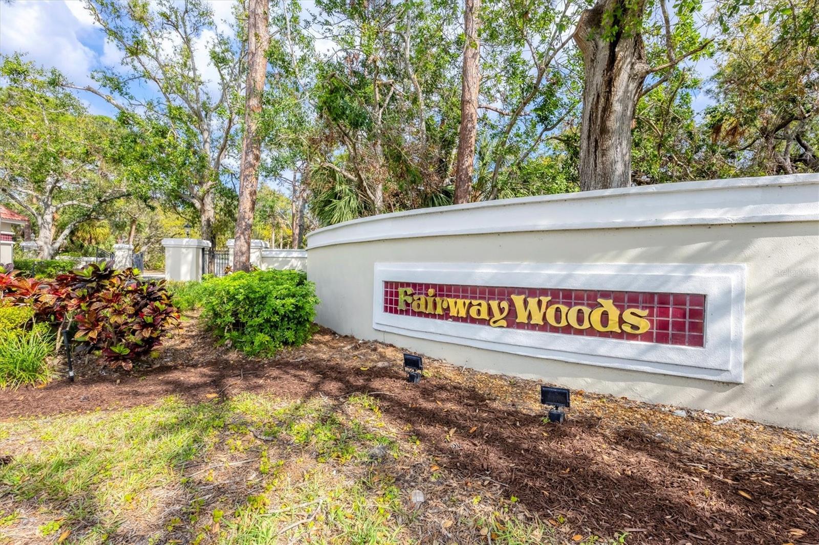 Image 38 of 49 For 7674 Fairway Woods Drive 1605
