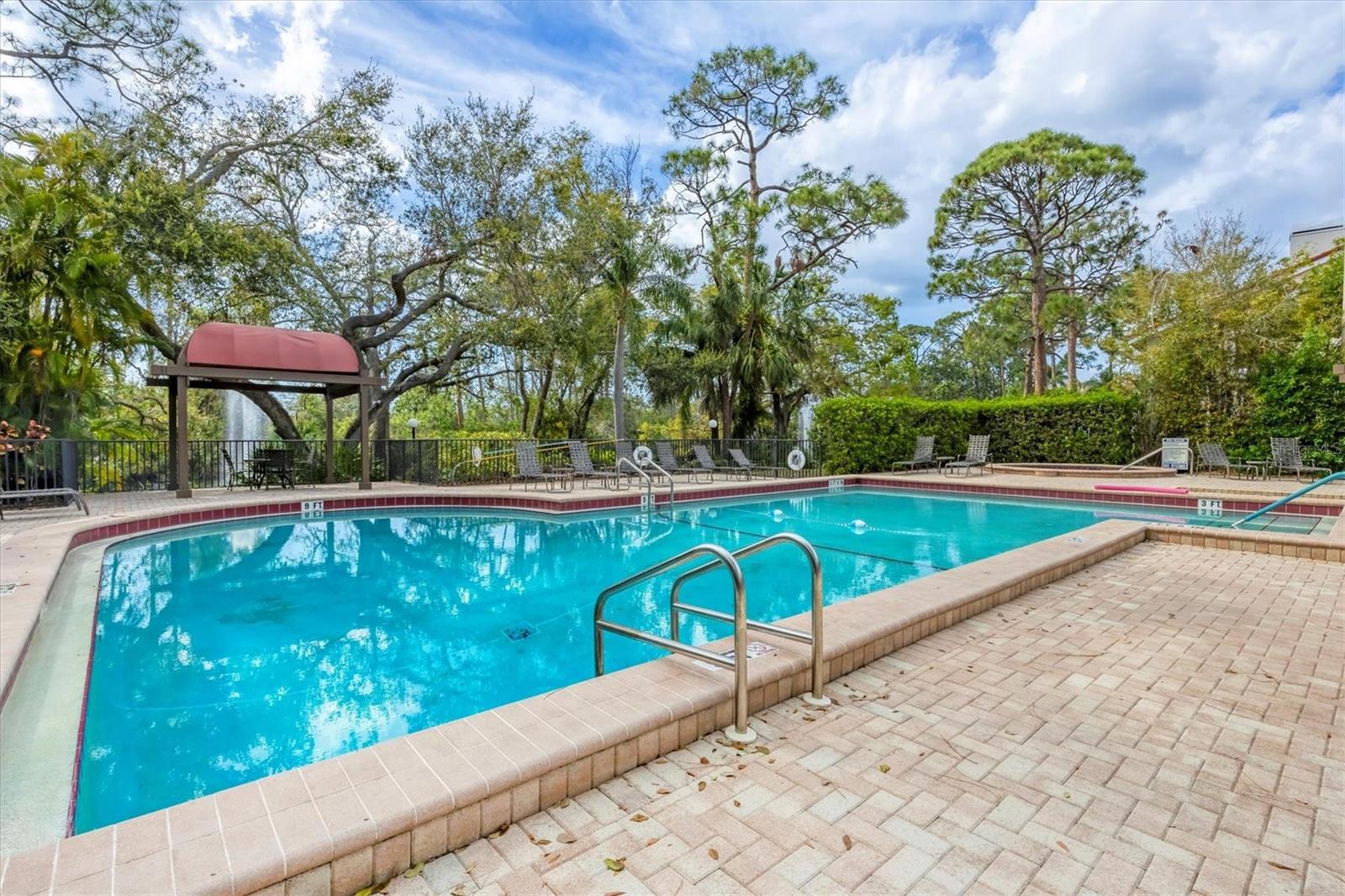 Image 43 of 49 For 7674 Fairway Woods Drive 1605