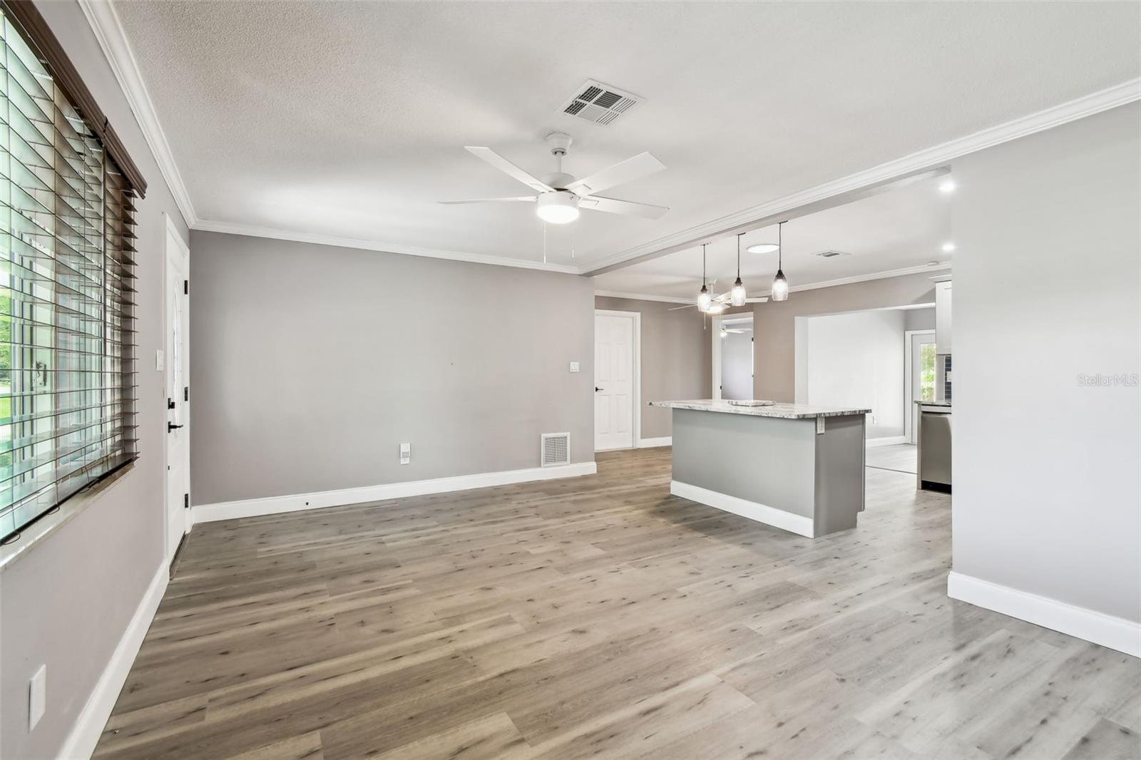 Image 13 of 66 For 528 Manor Drive