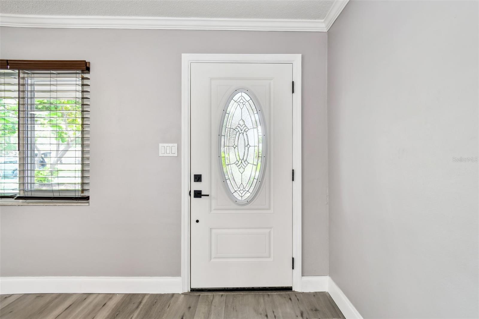 Image 15 of 66 For 528 Manor Drive