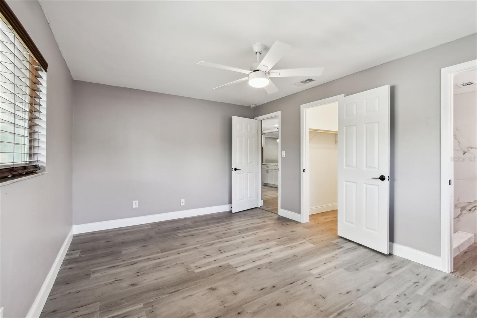 Image 36 of 66 For 528 Manor Drive
