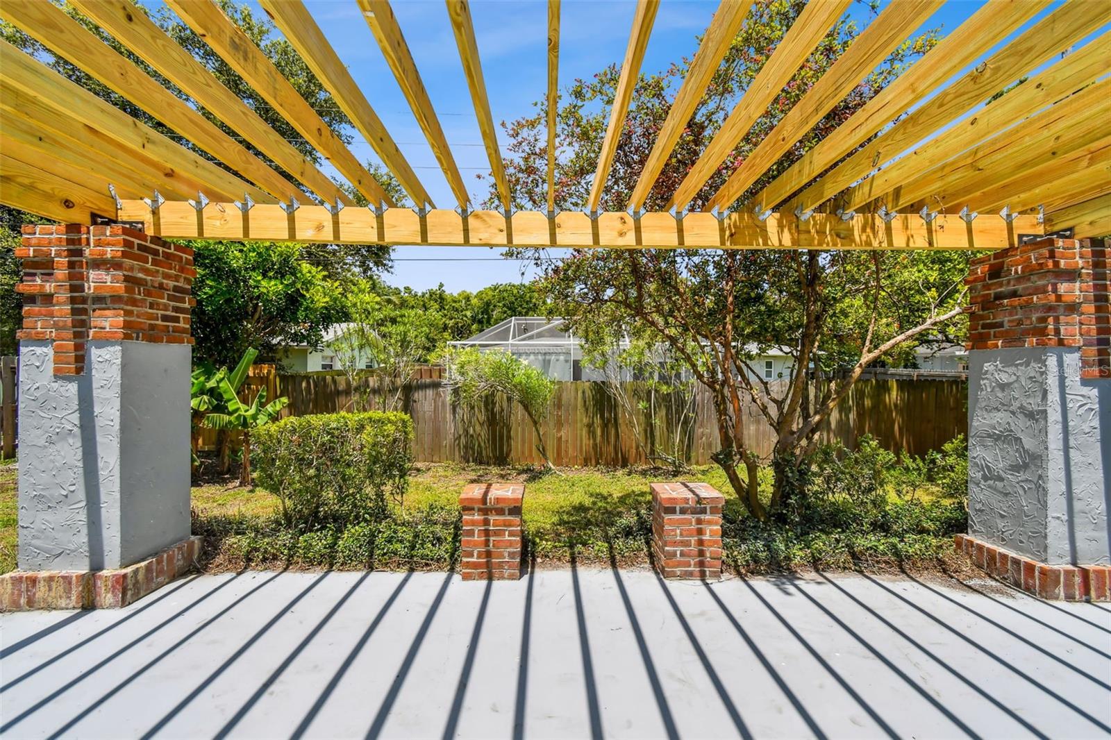 Image 45 of 66 For 528 Manor Drive
