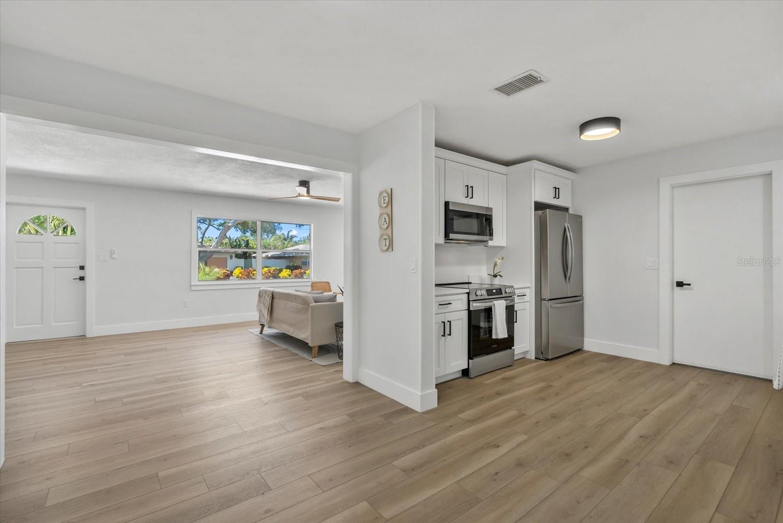 Image 9 of 28 For 1857 Siesta Drive