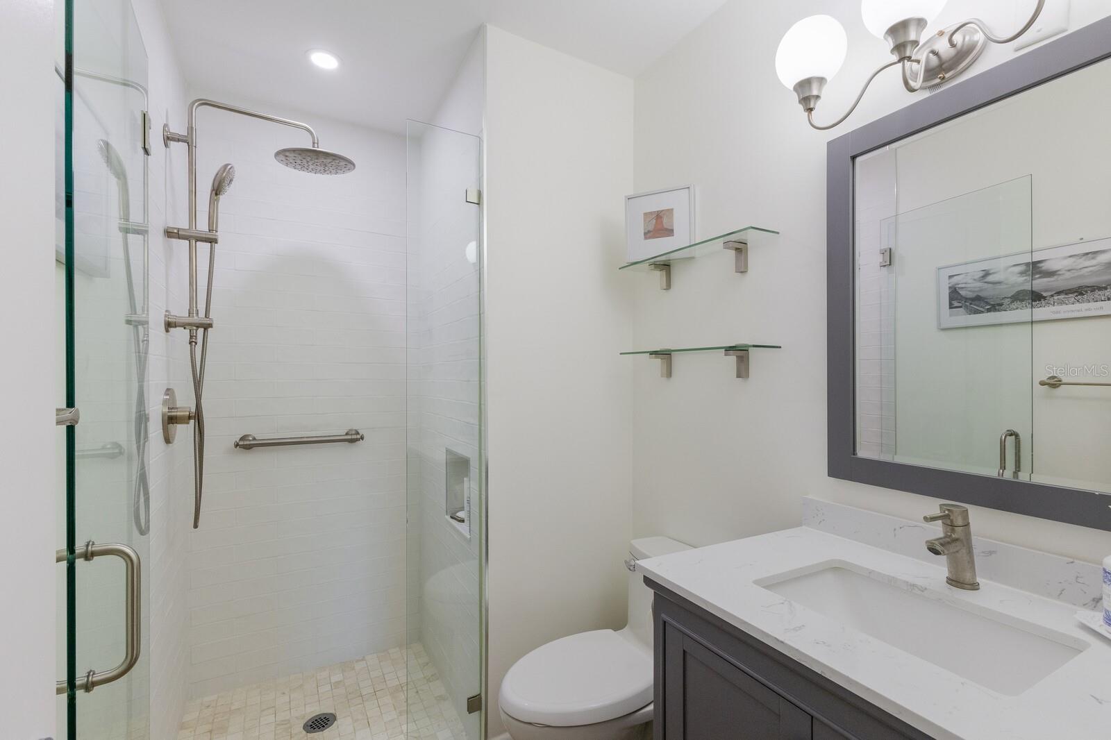 Image 15 of 34 For 5068 Red Oak Place