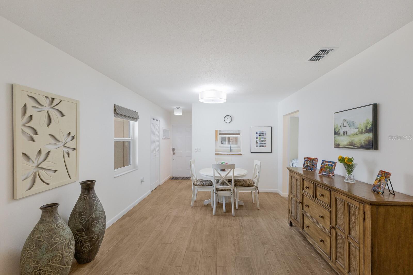 Image 8 of 34 For 5068 Red Oak Place