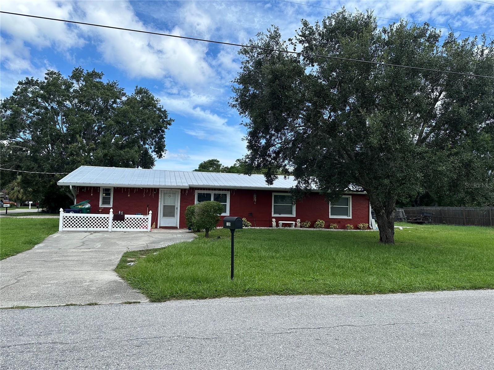 Image 4 of 6 For 1105 17th Avenue W