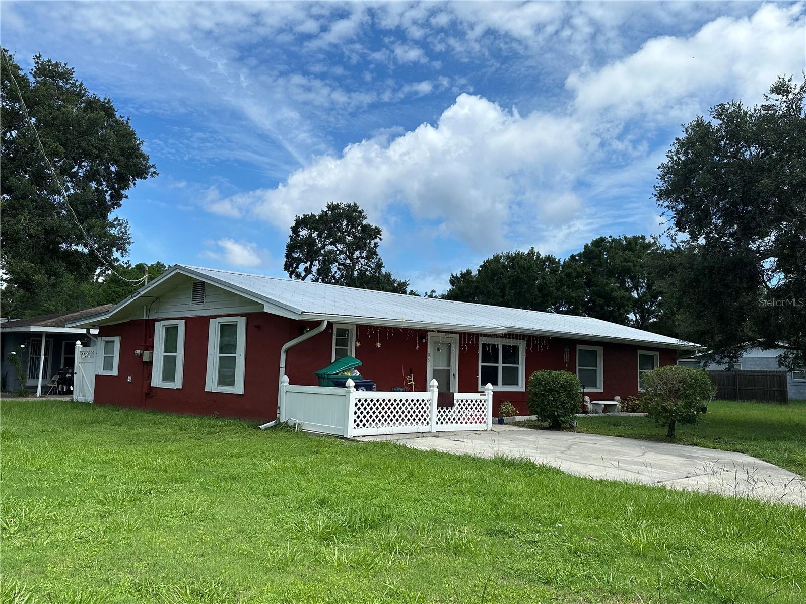 Image 6 of 6 For 1105 17th Avenue W