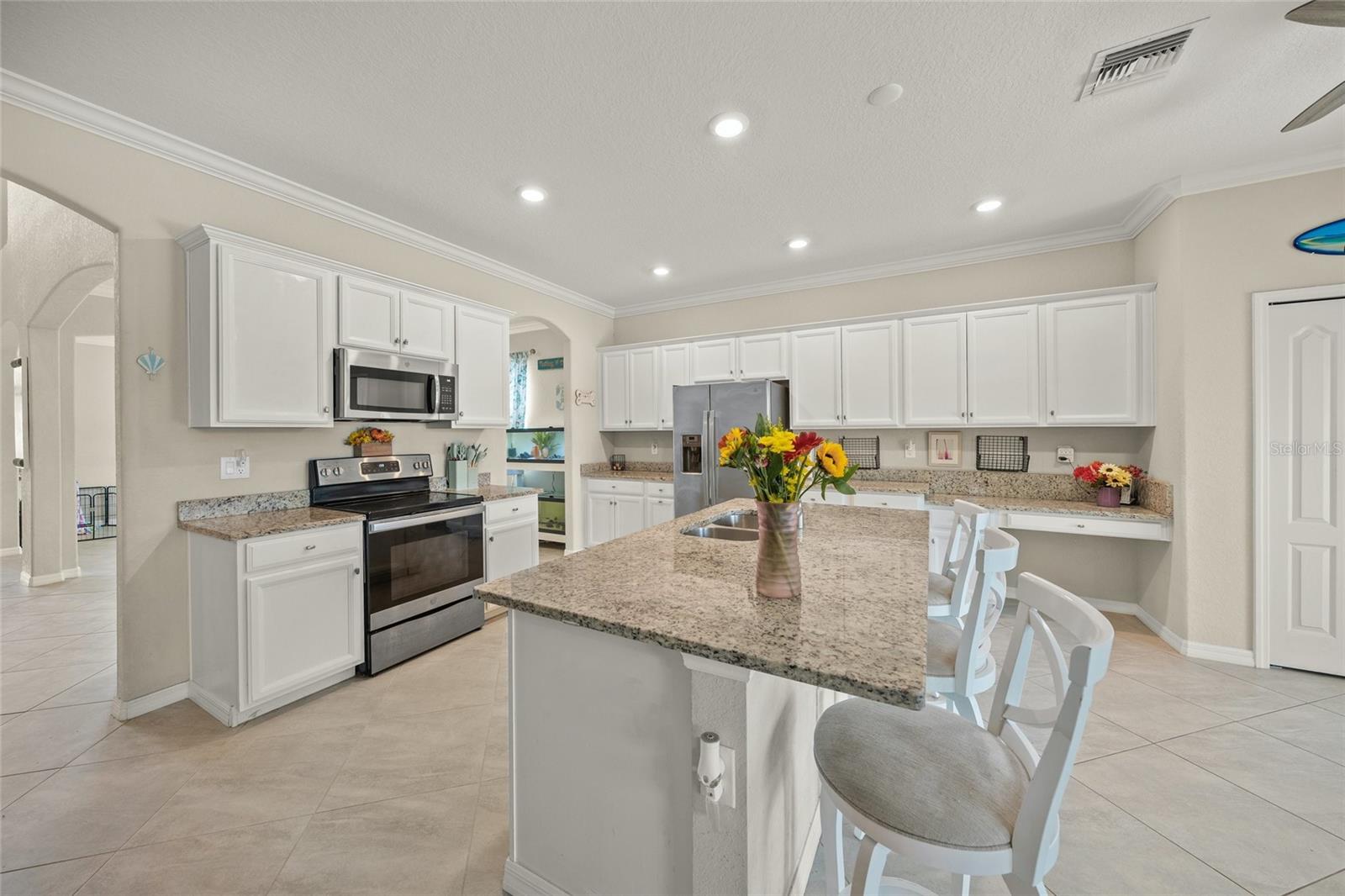 Image 10 of 53 For 19369 Nearpoint Drive