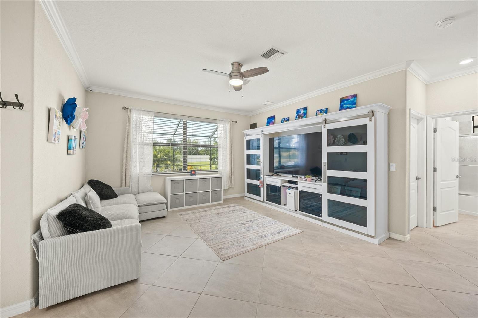 Image 15 of 53 For 19369 Nearpoint Drive