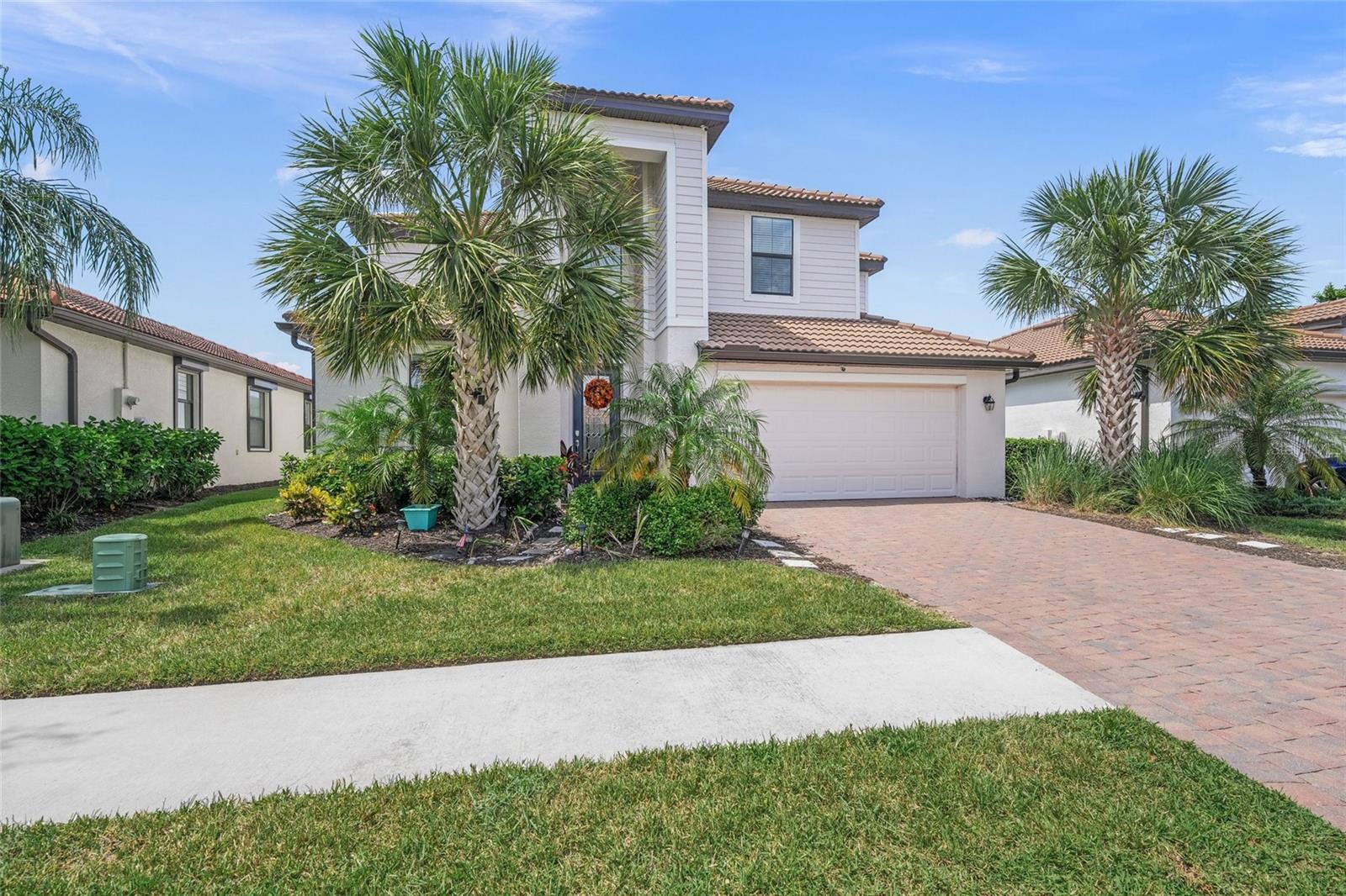 Image 4 of 53 For 19369 Nearpoint Drive