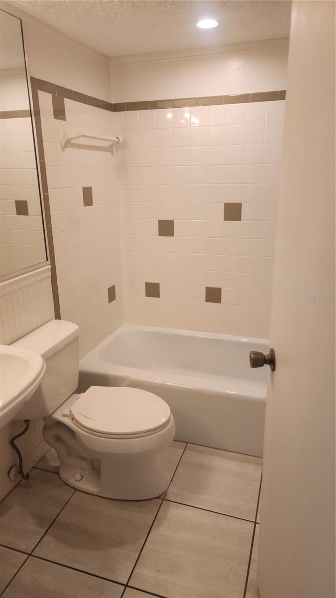 Image 6 of 12 For 614 Guild Drive 12