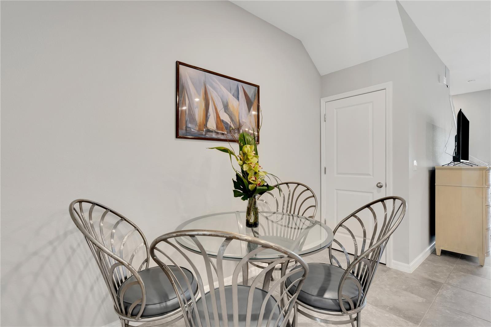 Image 10 of 66 For 8649 Daydream Street