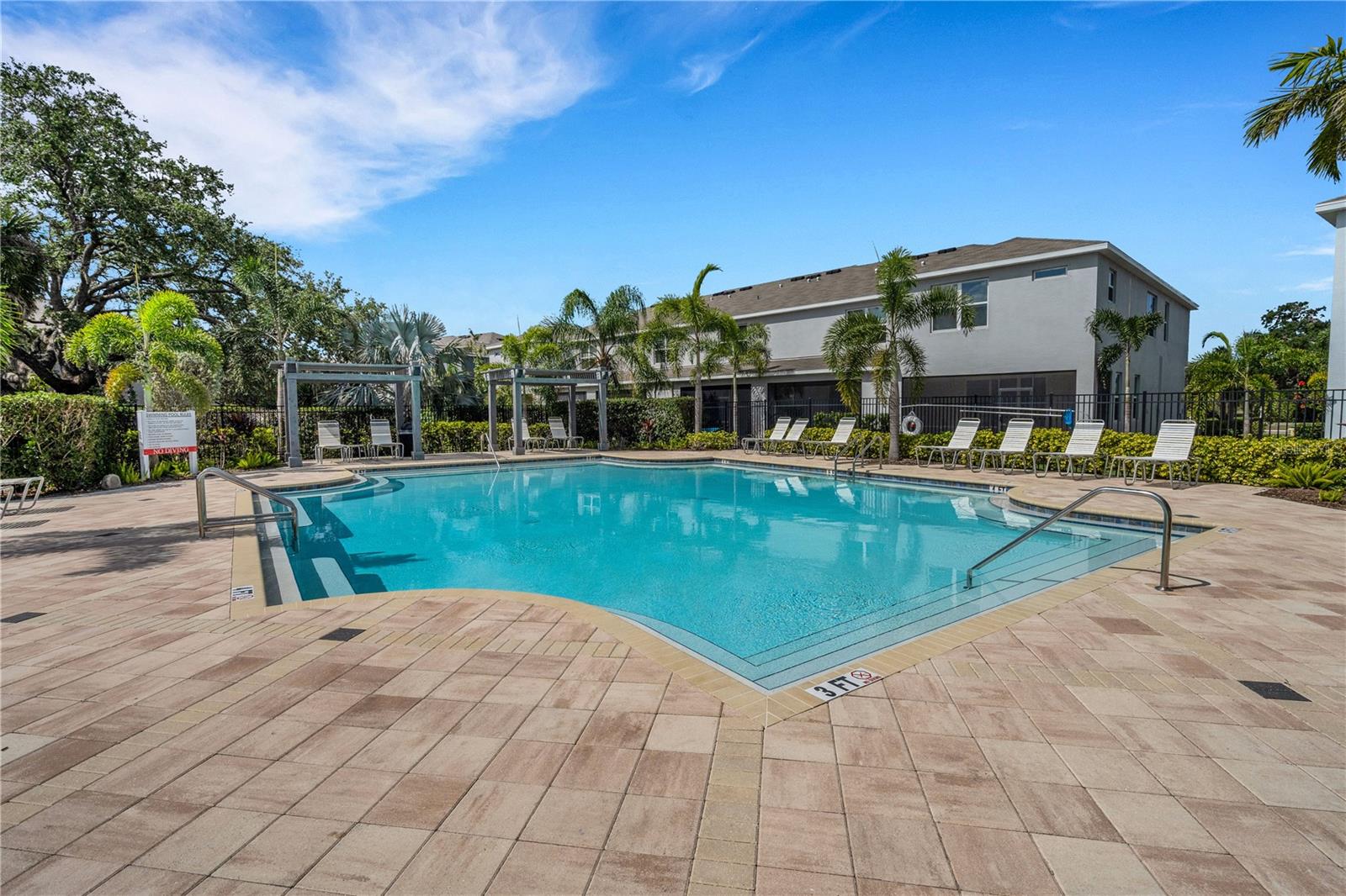 Image 2 of 66 For 8649 Daydream Street