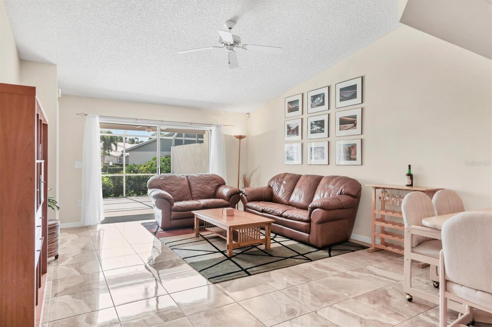Image 16 of 39 For 4107 Brittany Lane 18