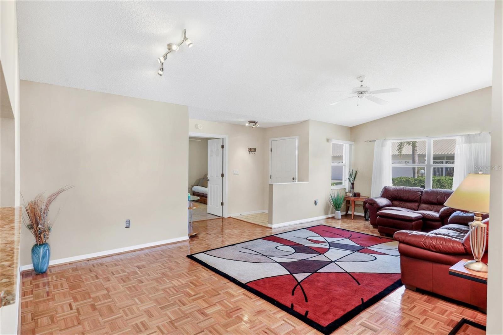 Image 5 of 39 For 4107 Brittany Lane 18