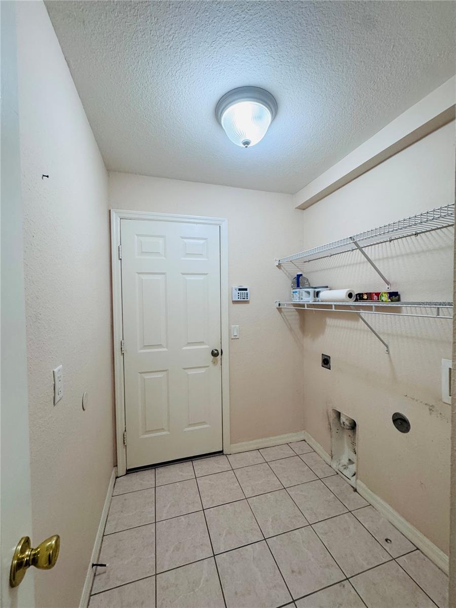 Image 32 of 61 For 2849 25th Place