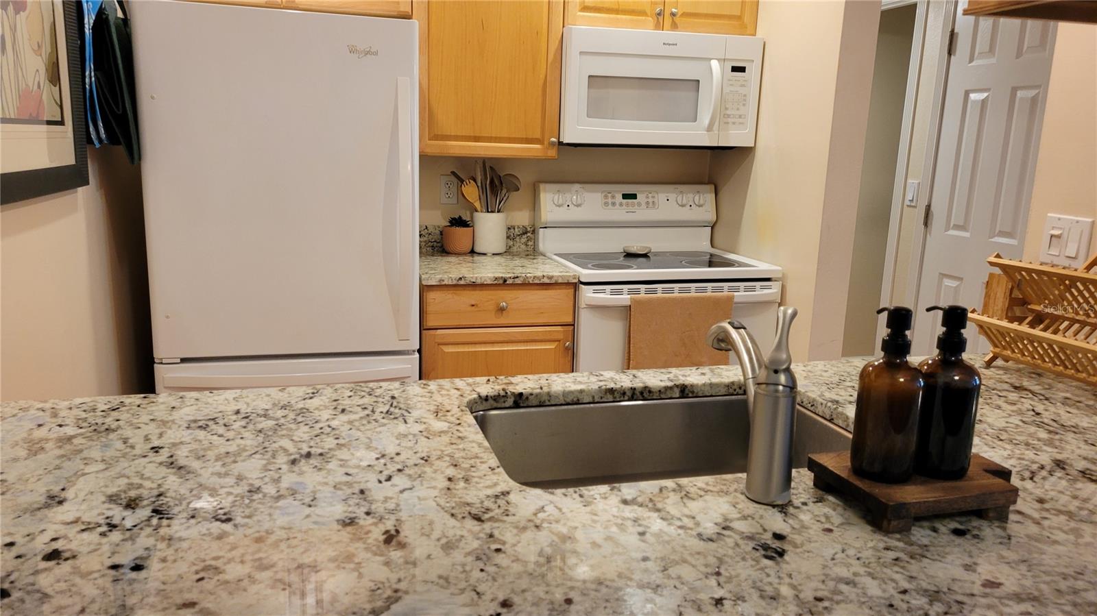 Image 4 of 26 For 3269 Beneva Road 102