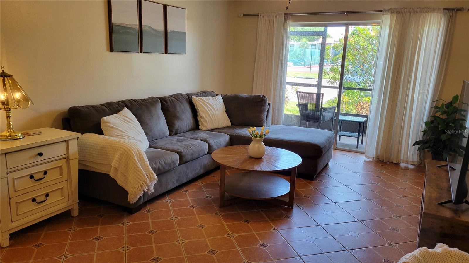 Image 6 of 26 For 3269 Beneva Road 102