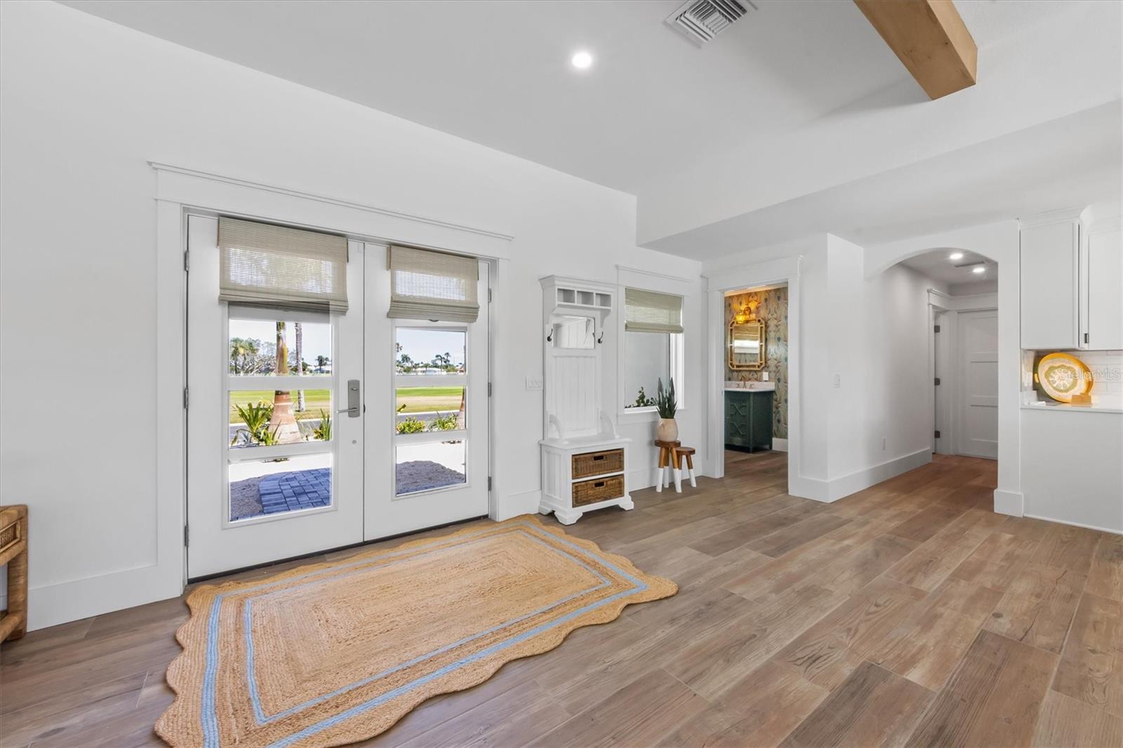Image 14 of 45 For 605 Ivanhoe Lane